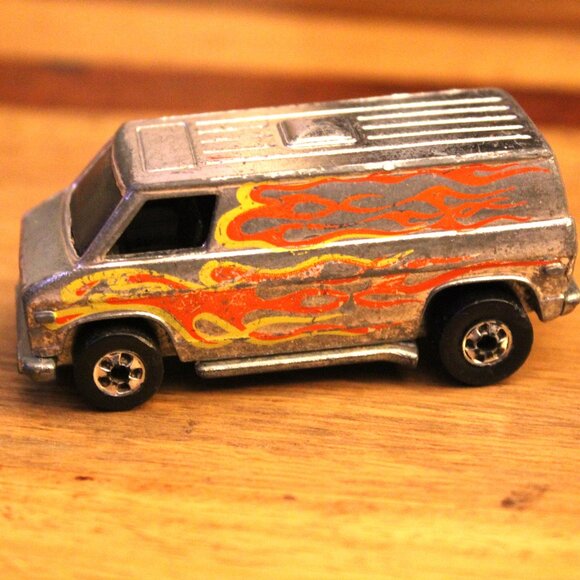 1974 Hot Wheels Super Van Chrome Red Yellow Flames Diecast Hong Kong - Picture 8 of 9